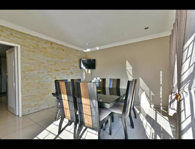 4 BEDROOM HOUSE FOR SALE IN MULBARTON